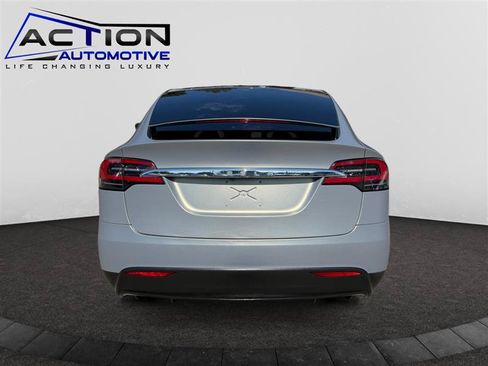 Used 2018 Tesla Model X 75D AWD/4WD image 6