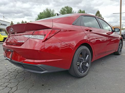 Used 2023 Hyundai Elantra Blue w/ Preferred Accessory Package image 6