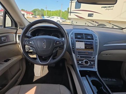 Used 2017 Lincoln MKZ Reserve FWD image 14