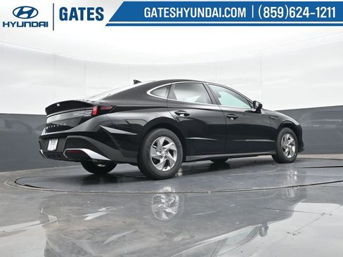 Used 2025 Hyundai Sonata SE image 32