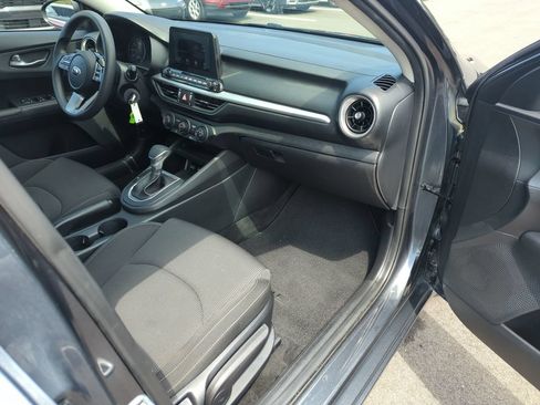 Used 2021 Kia Forte LXS FWD image 33