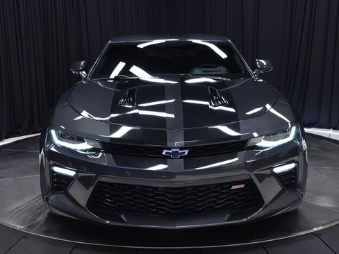 Used 2018 Chevrolet Camaro SS RWD image 47