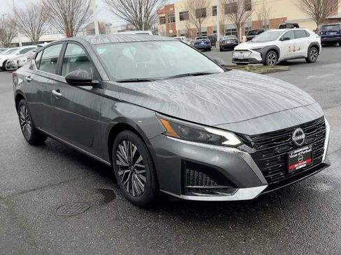New 2025 Nissan Altima 2.5 SV image 6