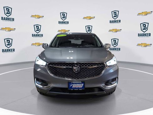 Used 2020 Buick Enclave Avenir w/ Avenir Technology Package FWD image 3