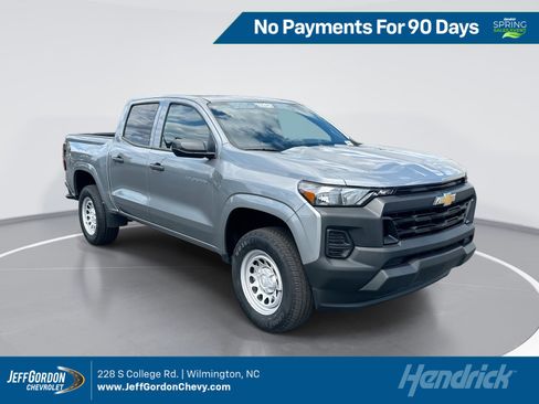 Used 2024 Chevrolet Colorado W/T image 1