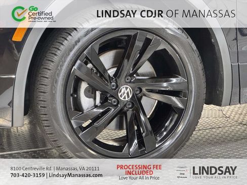 Used 2024 Volkswagen Tiguan SE R-Line AWD/4WD image 10