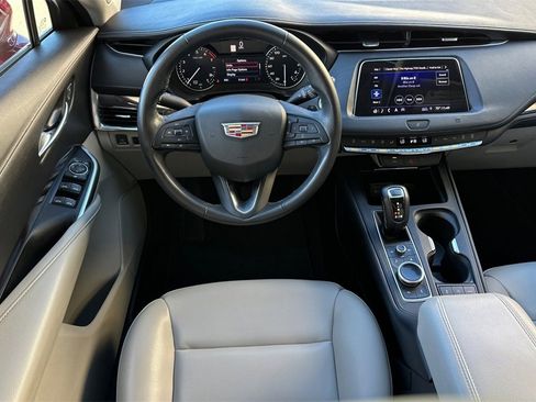 Used 2019 Cadillac XT4 Luxury image 11