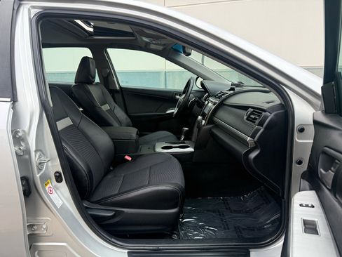 Used 2012 Toyota Camry SE image 17