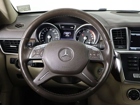 Used 2014 Mercedes-Benz GL 450 4MATIC image 22