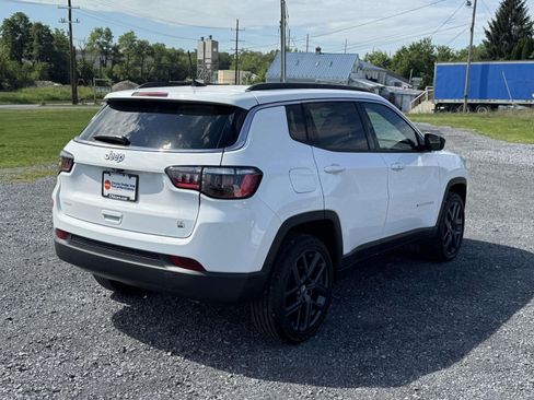 New 2026 Jeep Compass Latitude AWD/4WD image 21