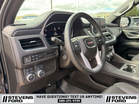 Used 2023 GMC Yukon XL SLT w/ SLT Luxury Package AWD/4WD image 17