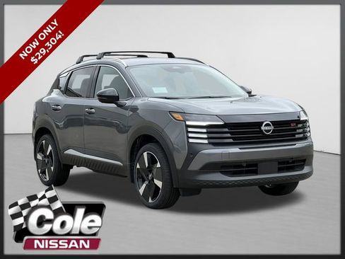 New 2026 Nissan Kicks SR w/ Cold Weather Package AWD/4WD image 1