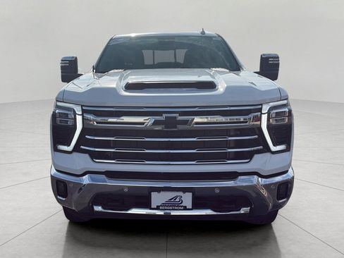 Used 2024 Chevrolet Silverado 2500 LTZ w/ LTZ Plus Package AWD/4WD image 8