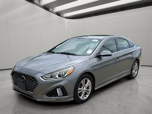 Used 2018 Hyundai Sonata Sport w/ Cargo Package FWD image 2