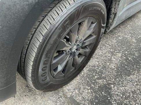 Used 2025 MAZDA CX-50 AWD 2.5 S w/ Premium Package image 11