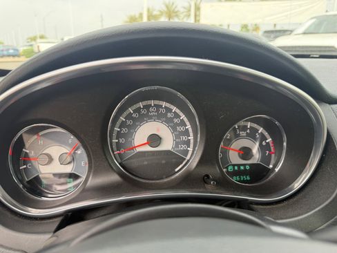 Used 2013 Chrysler 200 Touring FWD image 17