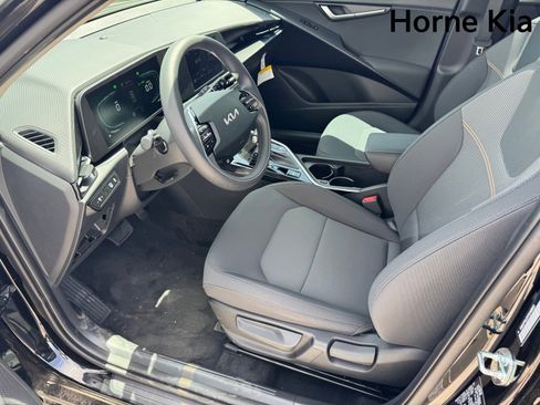 New 2026 Kia Niro LX FWD image 10