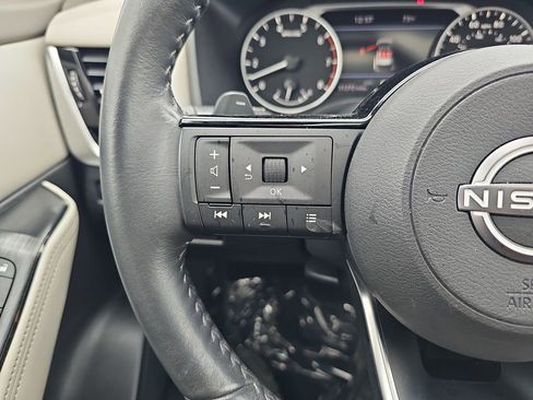 Used 2023 Nissan Rogue SL w/ SL Premium Package image 21