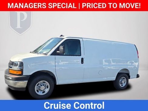 New 2025 Chevrolet Express 2500 Extended w/ Enhanced Convenience Package RWD image 11
