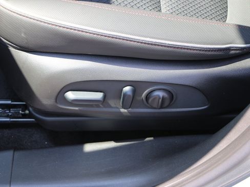 Used 2023 Chevrolet TrailBlazer RS w/ Convenience Package AWD/4WD image 24