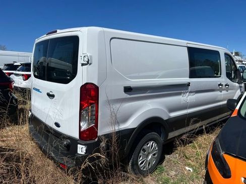 New 2024 Ford E-Transit Low Roof RWD image 5
