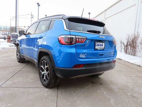 Used 2024 Jeep Compass Limited image 6