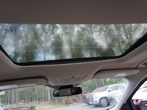 Used 2019 Ford Escape Titanium image 13