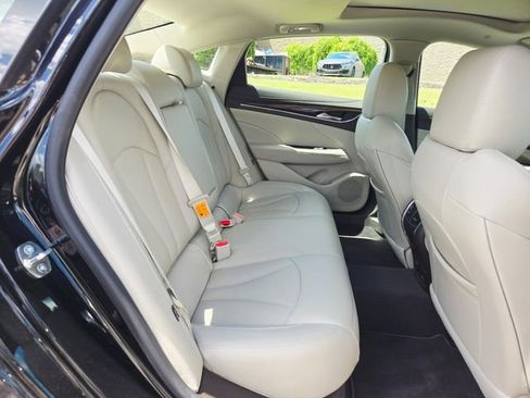 Used 2017 Buick LaCrosse Premium w/ Driver Confidence Package #2 FWD image 18