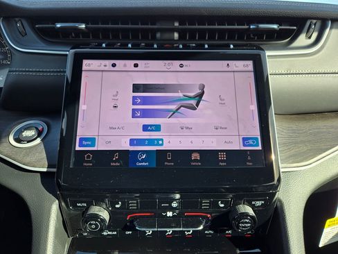 New 2025 Jeep Grand Cherokee Limited image 21