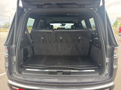 Used 2025 Jeep Grand Wagoneer 4WD image 29
