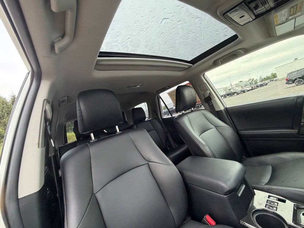 Used 2023 Toyota 4Runner 40th Anniversary SE AWD/4WD image 53