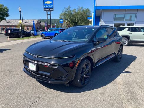New 2025 Chevrolet Equinox EV RS w/ Convenience Package II image 3