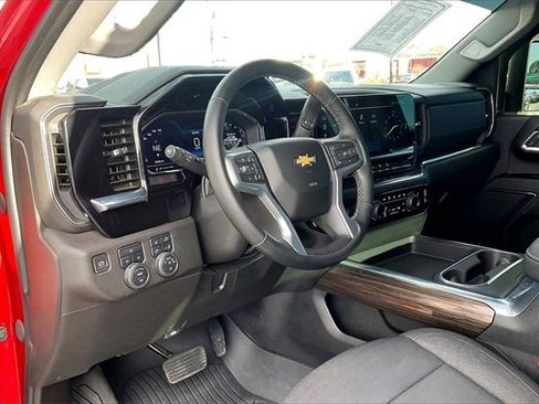 Used 2024 Chevrolet Silverado 2500 LT image 13