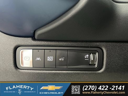 Used 2024 Chevrolet Equinox EV LT FWD image 22