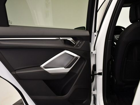 Used 2025 Audi Q3 2.0T Premium w/ Convenience Package image 41