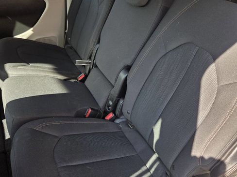 Used 2018 Chrysler Pacifica Touring Plus w/ Tire & Wheel Group image 39