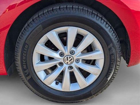 Used 2016 Volkswagen Beetle 1.8T S image 21