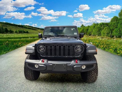 Used 2025 Jeep Wrangler Unlimited Rubicon w/ XTREMEE 35" Tire Package AWD/4WD image 2