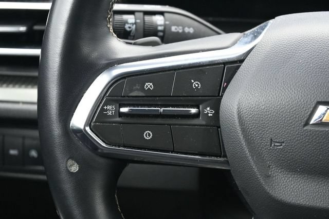 Used 2025 Chevrolet Traverse LT AWD/4WD image 17