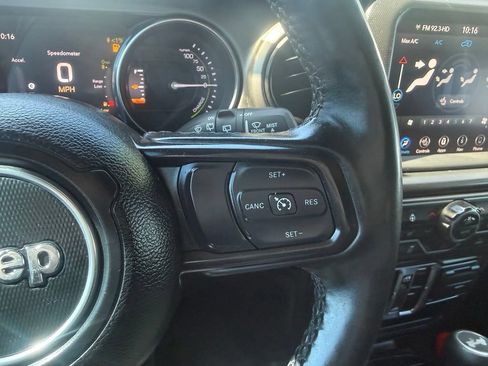 Used 2023 Jeep Wrangler Unlimited w/ Cold Weather Group AWD/4WD image 19