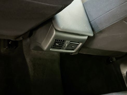 Used 2025 Toyota Camry LE image 28