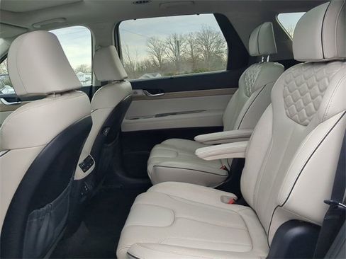 Used 2021 Hyundai Palisade Limited image 13