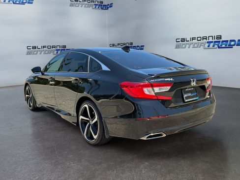 Used 2018 Honda Accord Sport image 7