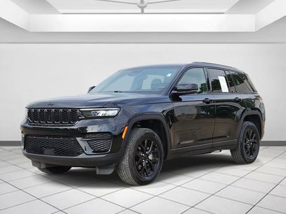 Used 2024 Jeep Grand Cherokee Altitude