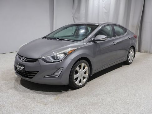 Used 2014 Hyundai Elantra Limited w/ Option Group 03 FWD image 5