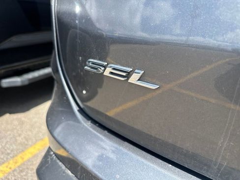 Used 2024 Ford Edge SEL AWD/4WD image 13