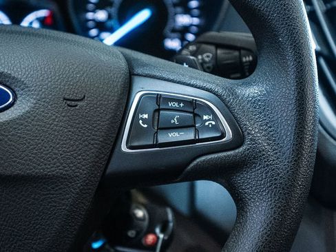 Used 2017 Ford Escape SE w/ Equipment Group 201A image 19