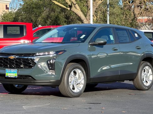 New 2026 Chevrolet Trax LS w/ LS Convenience Package image 7