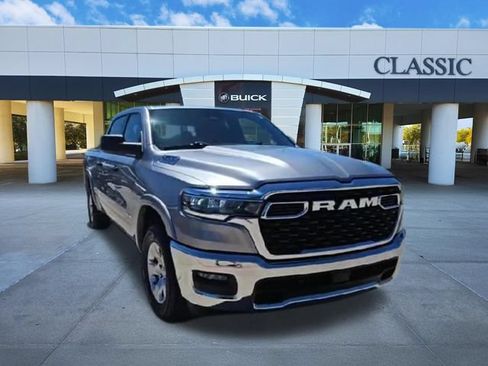 Used 2025 RAM 1500 Big Horn AWD/4WD image 2