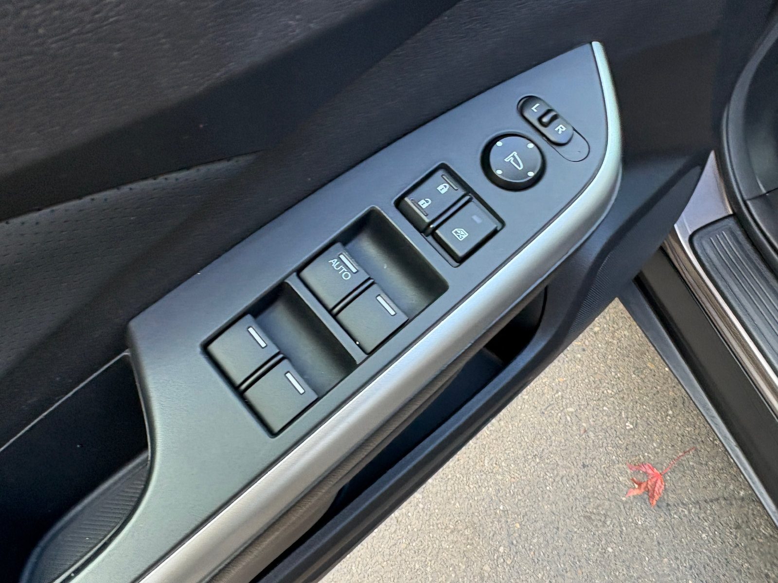 Used 2016 Honda CR-V EX-L image 16